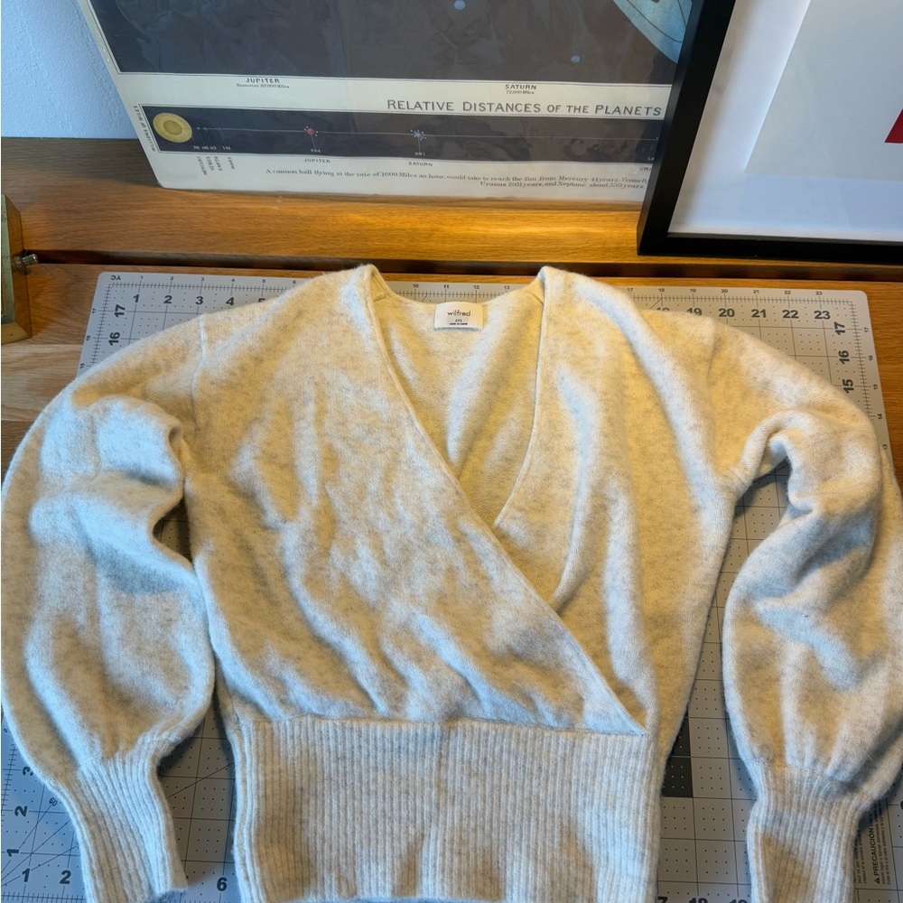 Aritzia Wilfred Dear Sweater